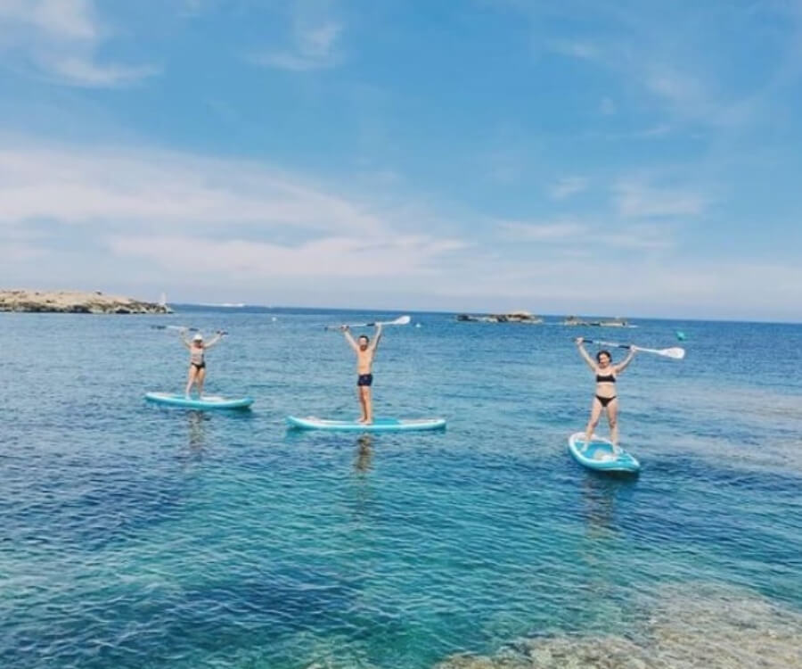 Profesora de yoga en puerto de la cruz